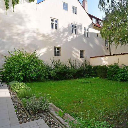 Romantic Apartment Under The Prague Castle 외부 사진