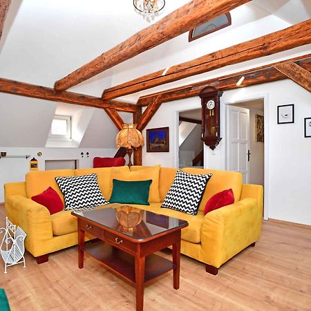 Romantic Apartment Under The Prague Castle 외부 사진
