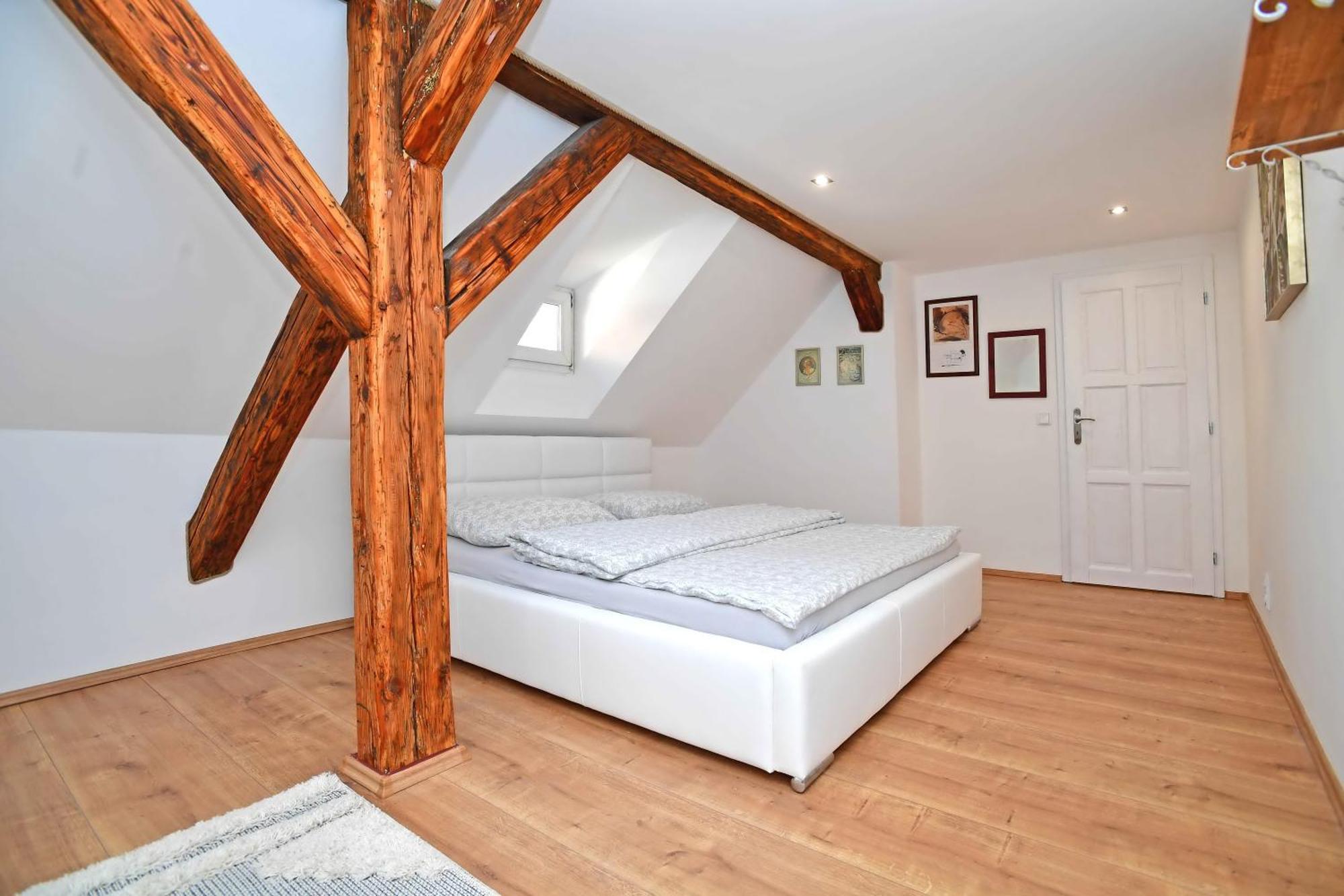 Romantic Apartment Under The Prague Castle 외부 사진