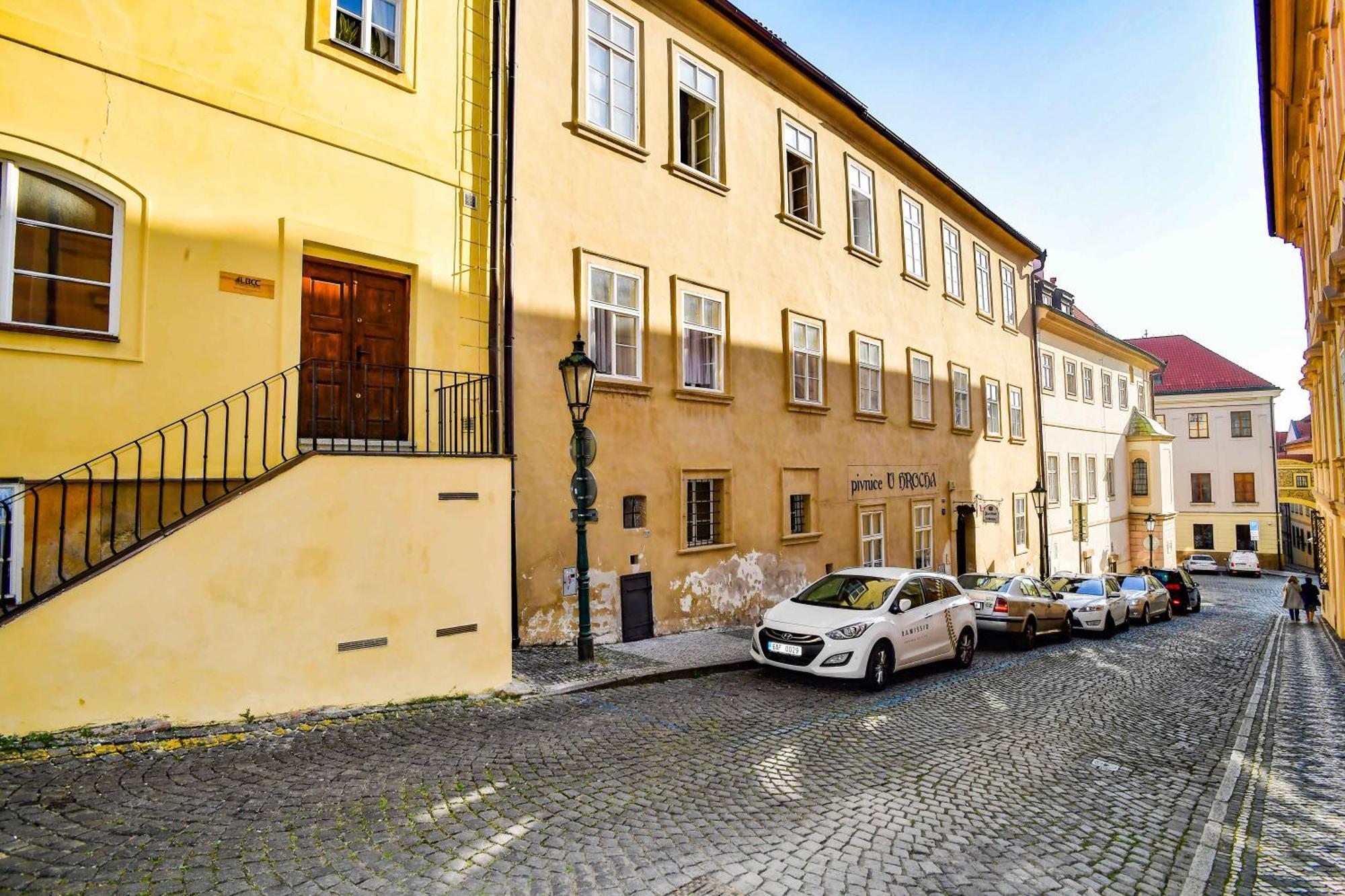 Romantic Apartment Under The Prague Castle 외부 사진