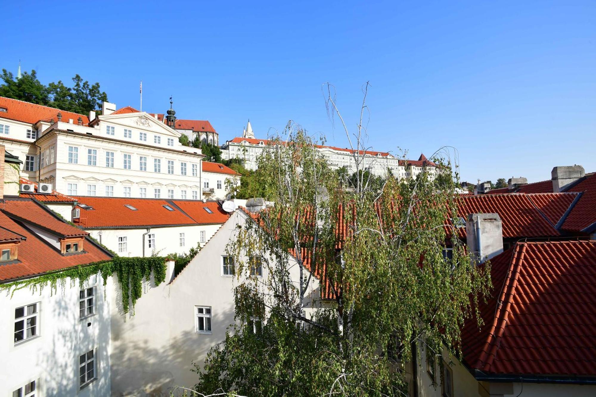 Romantic Apartment Under The Prague Castle 외부 사진